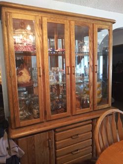 China Cabinet Solid Oak. Display Cabinet