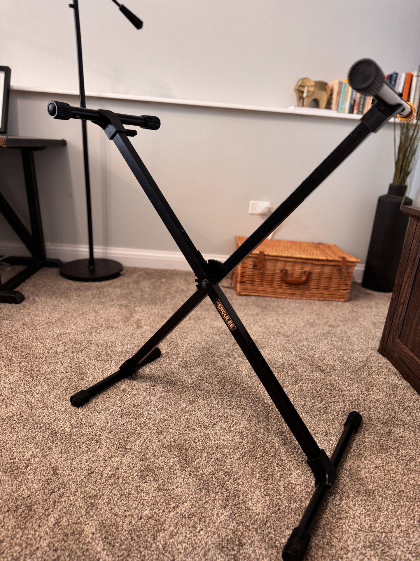 Hercules Stands KS120B EZ-LOK Double X Keyboard Stand