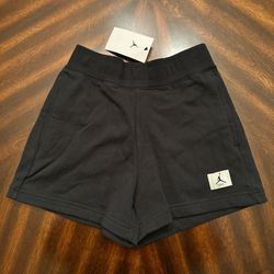 Women’s Nike Jordan fleece shorts in black loose fit  Sz:XSmall