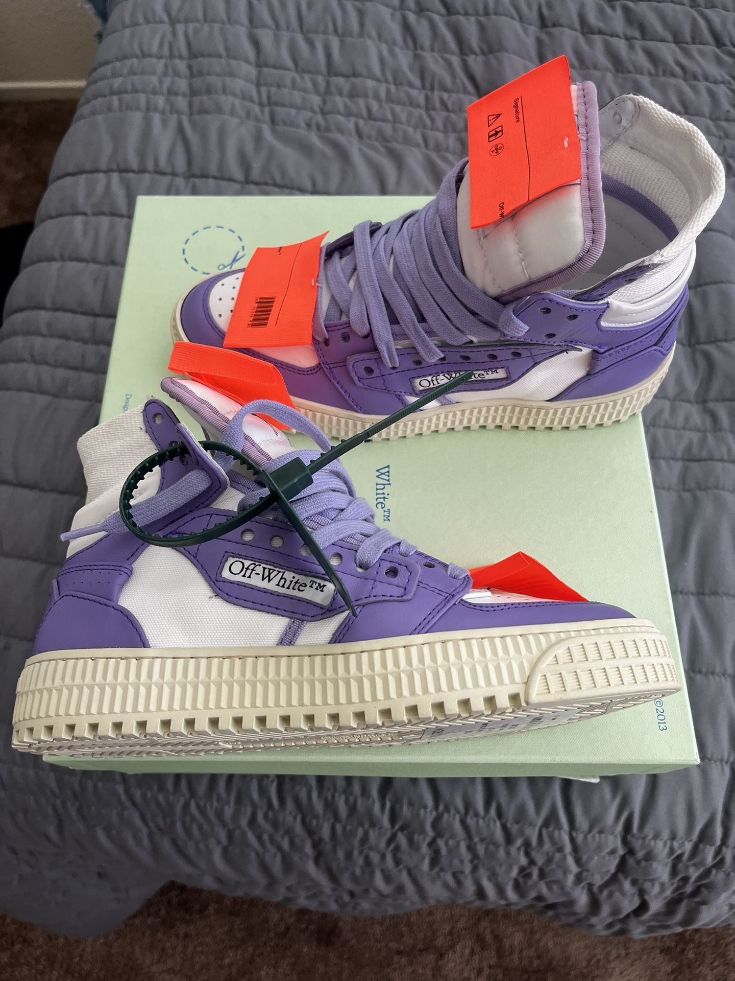 Off White Women Shoes