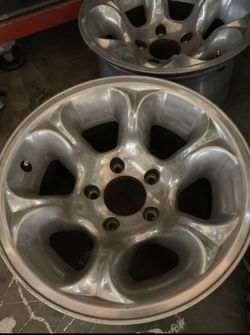 Chevy rims 15” 5 on 5 bolt pattern