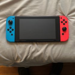 Nintendo Switch 