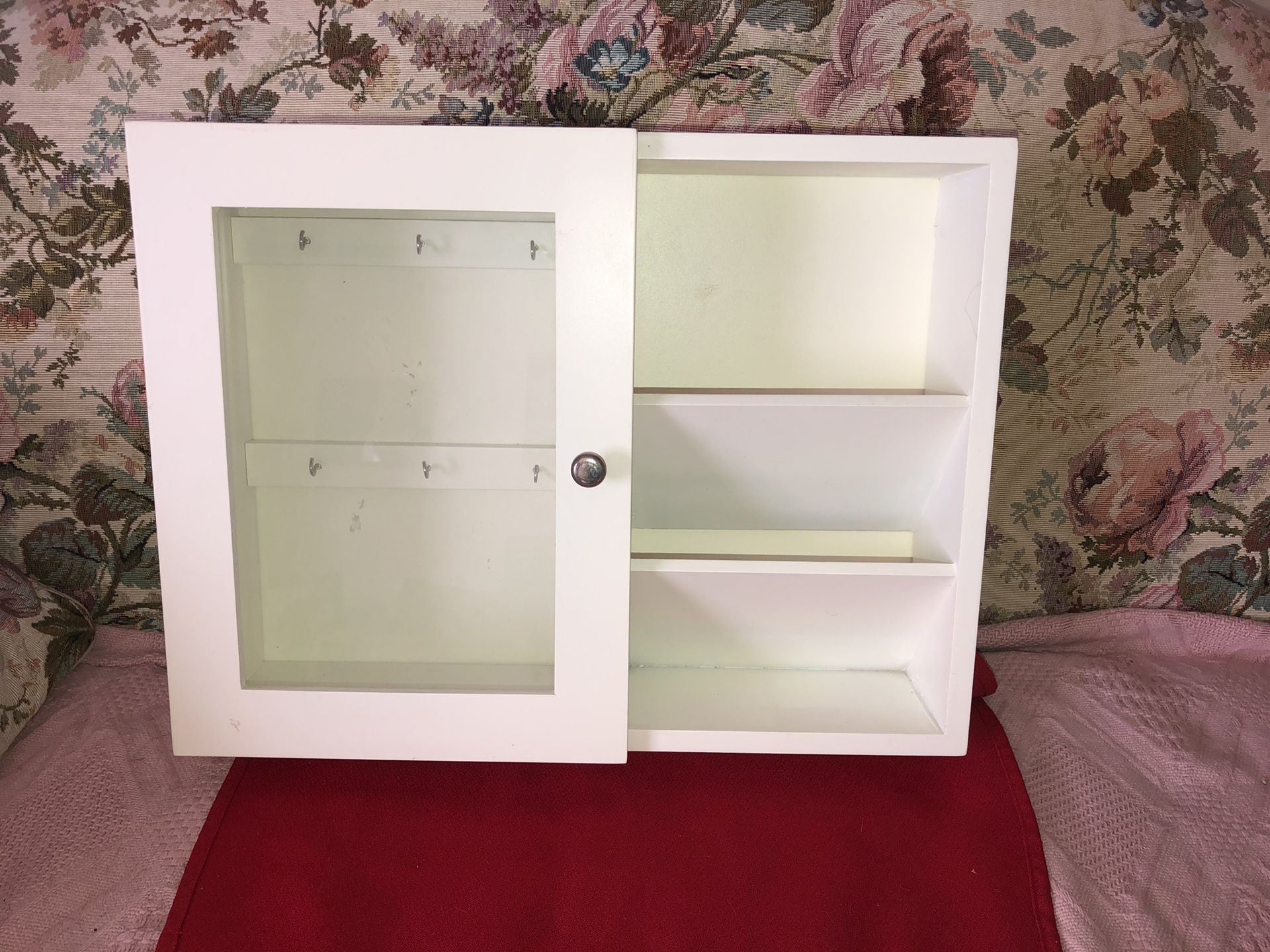 16” x 13” WHITE WOOD WALL CABINET KEY ORGANIZER MAIL SLOTS GLASS DOOR