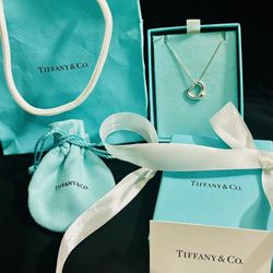 Tiffany &Co Open Heart 💜 Necklace 