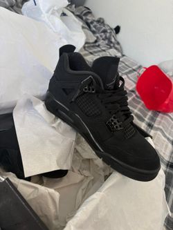 Jordan 4's Black Cats Size 8