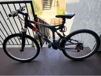 GT IDRIVE MOUNTAIN BIKE FULL  SUSPENSSION