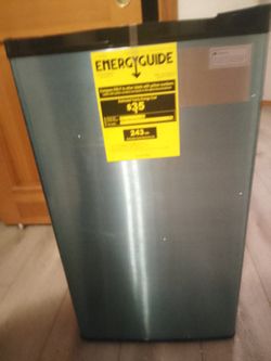 3.2 cubic foot compact refrigerator brand new