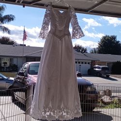 Anny Lee White Wedding Gown Size 4
