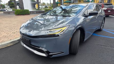 2026 Toyota Pruis XLE