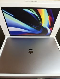 MacBook Pro 16-inch – macOS 2025 Tahoe | 32GB RAM | 512GB SSD | Open Box – Bundle Included