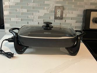 Presto 16" Electric Skillet, Nonstick Kitchen Appliance with Tempered Glass Lid, Black