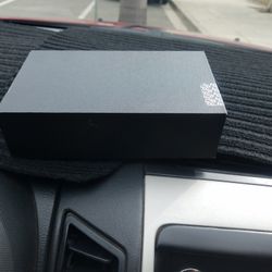 SPY  CAM.  4 K. CHARGER BANK. 