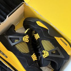 Jordan Retro 4s