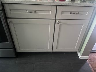 Shaker Base Cabinets w/ Quartz Countertop, Light Gray, 2-Door 2-Drawer - Buyer Removes
