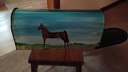 Horse mailbox