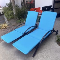 $125.00 Set Of 2 New Outdoor Patio Lounge Chaise With Wheels Recline