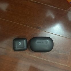 Jlab Earbuds And Skull Candy earbuds