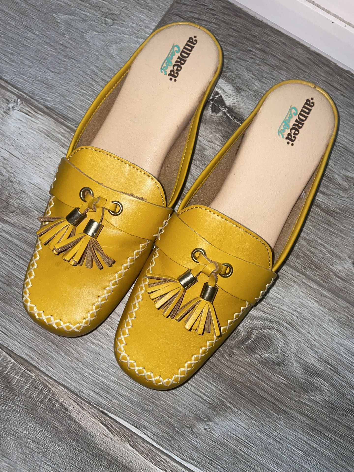 Andrea Confort Yellow Tassel Loafers