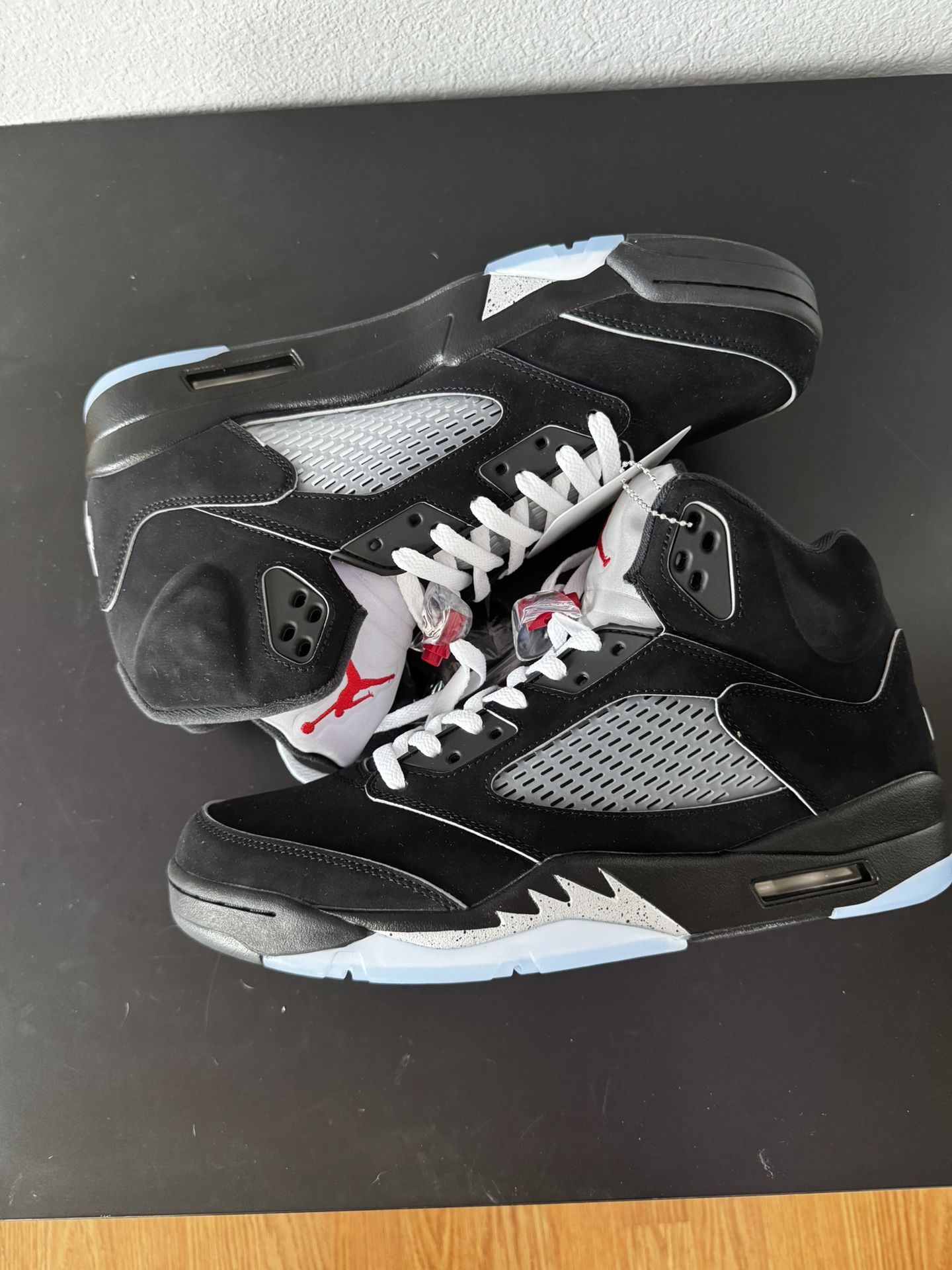 Jordan 5 Retro OG “Black Metallic”