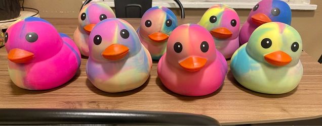 SQUEEEZE DUCK SQUISHY