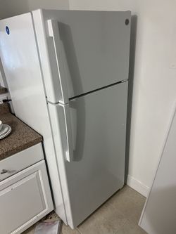 G&E Refrigerator