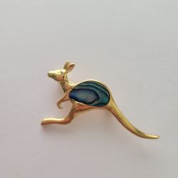 Kangaroo Ariki Brooch Pin Paua Shell Inlay Gold Plated Vintage Signed 