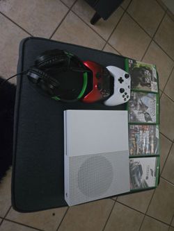 Paquete Completo Xbox One S (Blanco) con 2 Mandos Inalámbricos, Auriculares de Juego y 4 Juegos Físicos