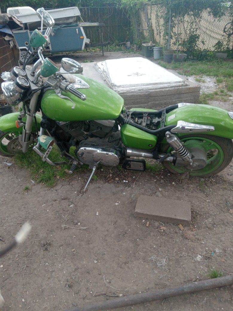 Kawasaki Mean Streak 1600 Comes With Extra Items As A Bonus