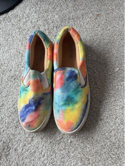 women's slip-ons, size 6.5