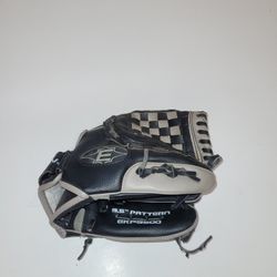 Easton Baseball Glove For Youth Size 9.5 Left Hand 