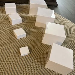 Soportes de exhibición de servicio de alimentos, elevador de plástico de 5 lados con parte inferior hueca, perfecto para fiestas, brunch, buffet o exh
