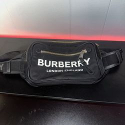 Unisex Burberry Belt Bag 