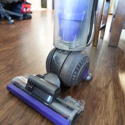 Dyson vacuum 