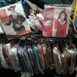 Halloween Costumes Between 10 And $14