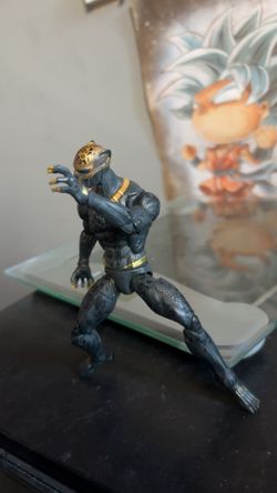 Hasbro Marvel Legends,(Black Panther )