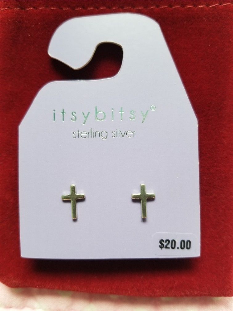 NEW STERLING SILVER CROSS EARRINGS NICE ITEM