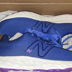 New Balance Women's 520 V8 Shoes
