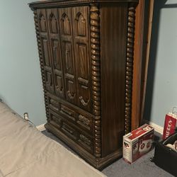 Armoire