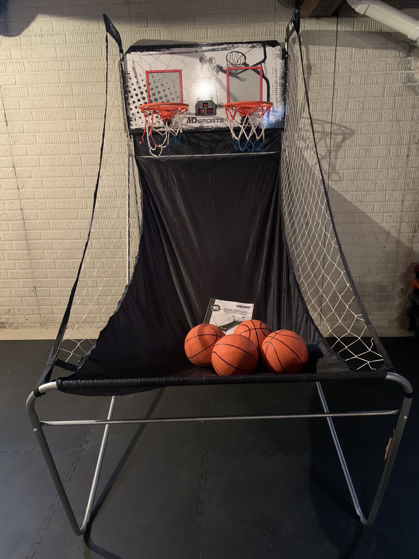MD Sports 2 player Basketball hoop