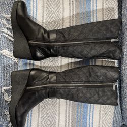 MK Black  boots Size 6 