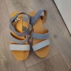 Sandals Women Size 7