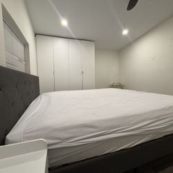 King Size Upholstered Bed Frame W/Mattress And Tufted Headboard
