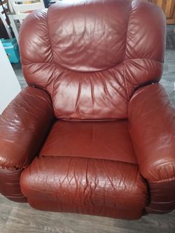 Leather Reclinor  lazy boy
