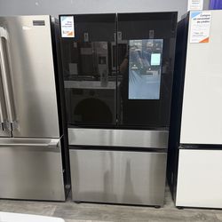 Samsung - Bespoke 29 Cu. Ft. 4-Door French Door Smart Refrigerator with Family Hub - Charcoal Glass/Stainless Steel 😻
