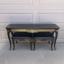 DREXEL ET CETERA CHINOISERIE CONSOLE TABLE WITH TWO OTTOMAN BENCHES