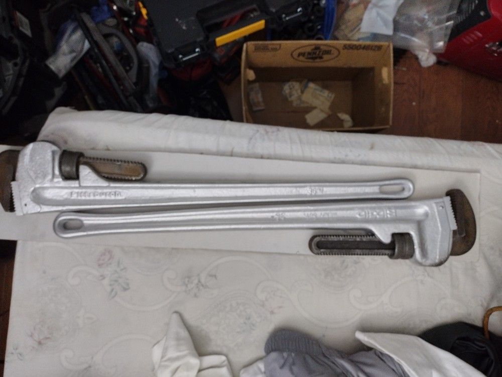 Rigid And Pittsburgh 36 Inch Pipe Wrench