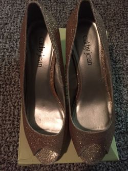 Cathy Jeans gold heels size 9