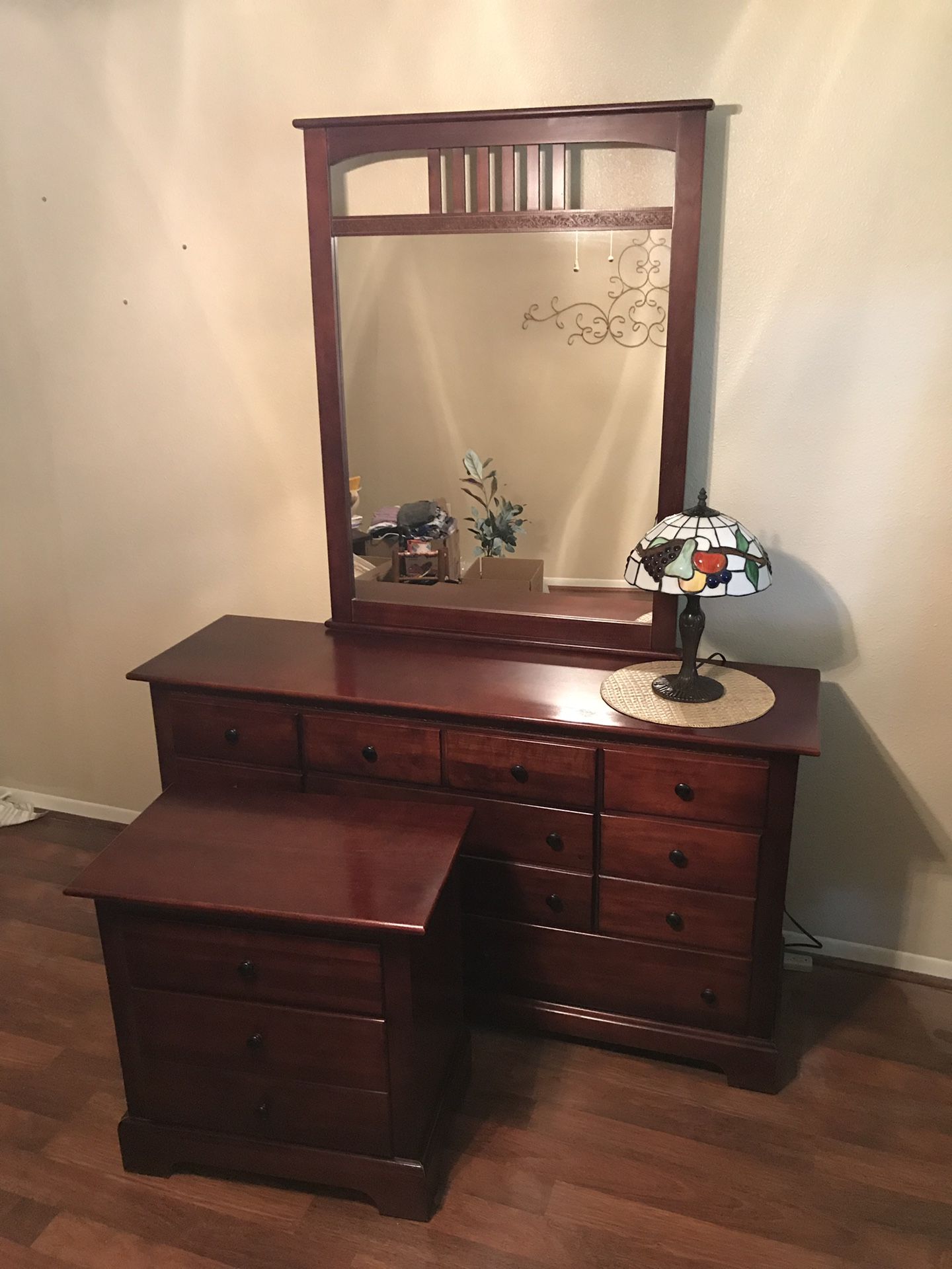 JTB Johnston Tombigbee Furniture Dark Cherry Oak Solid Wood Long Dresser Mirror Night Stand End Side Table 3 PIECE Bedroom Set