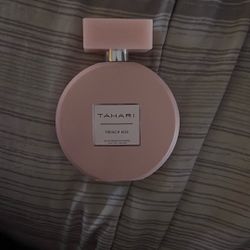 Tahari Purfume (French Kiss)