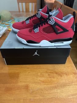Jordan 4 retro ‘toro bravo’ fire red size 9.5